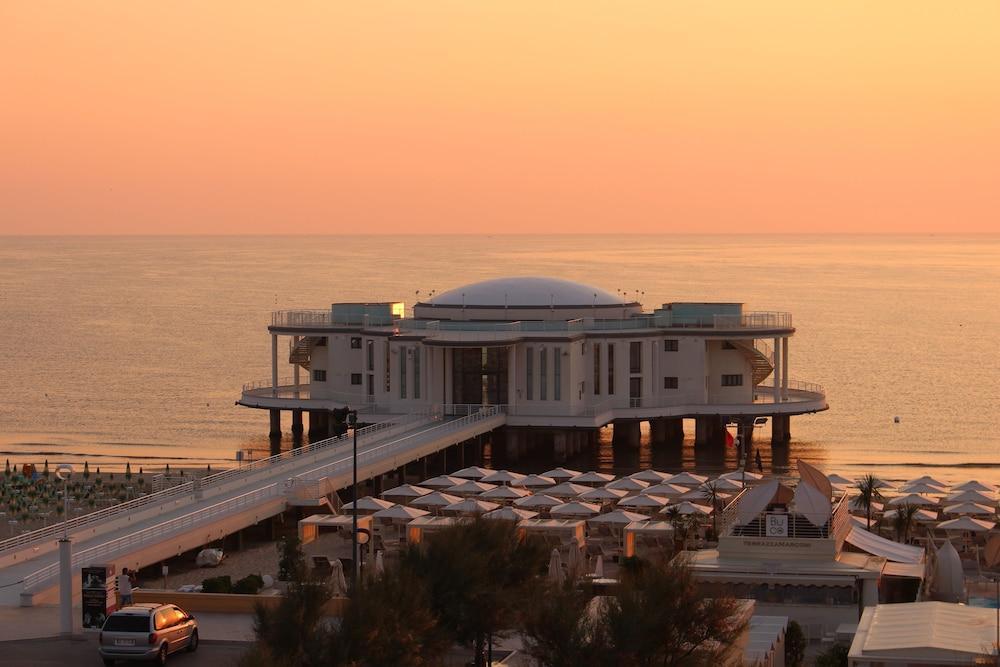 Hotel Cristallo Σενιγκάλια Εξωτερικό φωτογραφία