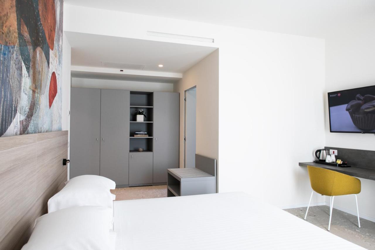 Hotel Cristallo Σενιγκάλια Εξωτερικό φωτογραφία