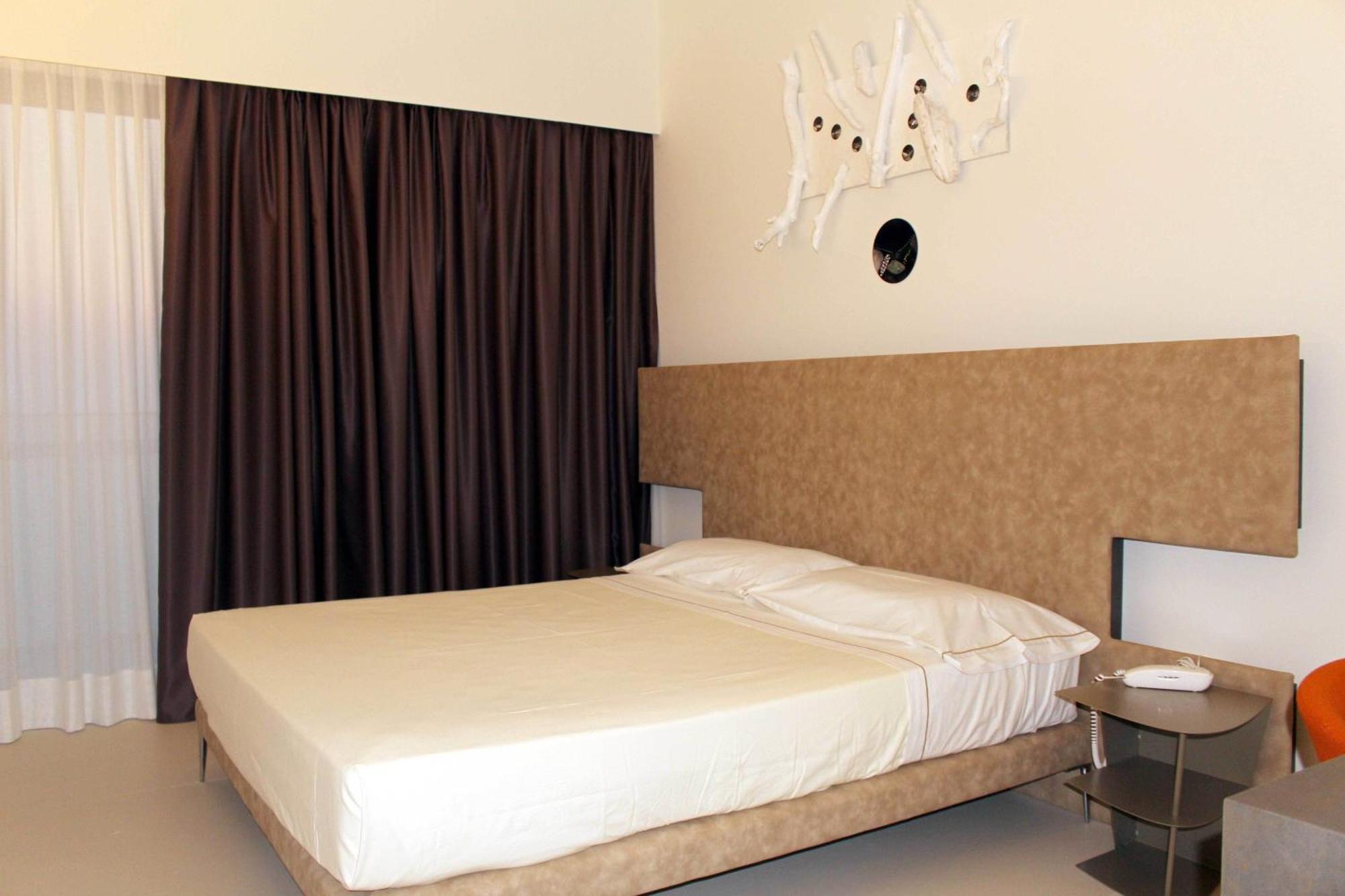 Hotel Cristallo Σενιγκάλια Δωμάτιο φωτογραφία